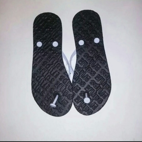 Flips‎ Flops - Picture 3 of 3